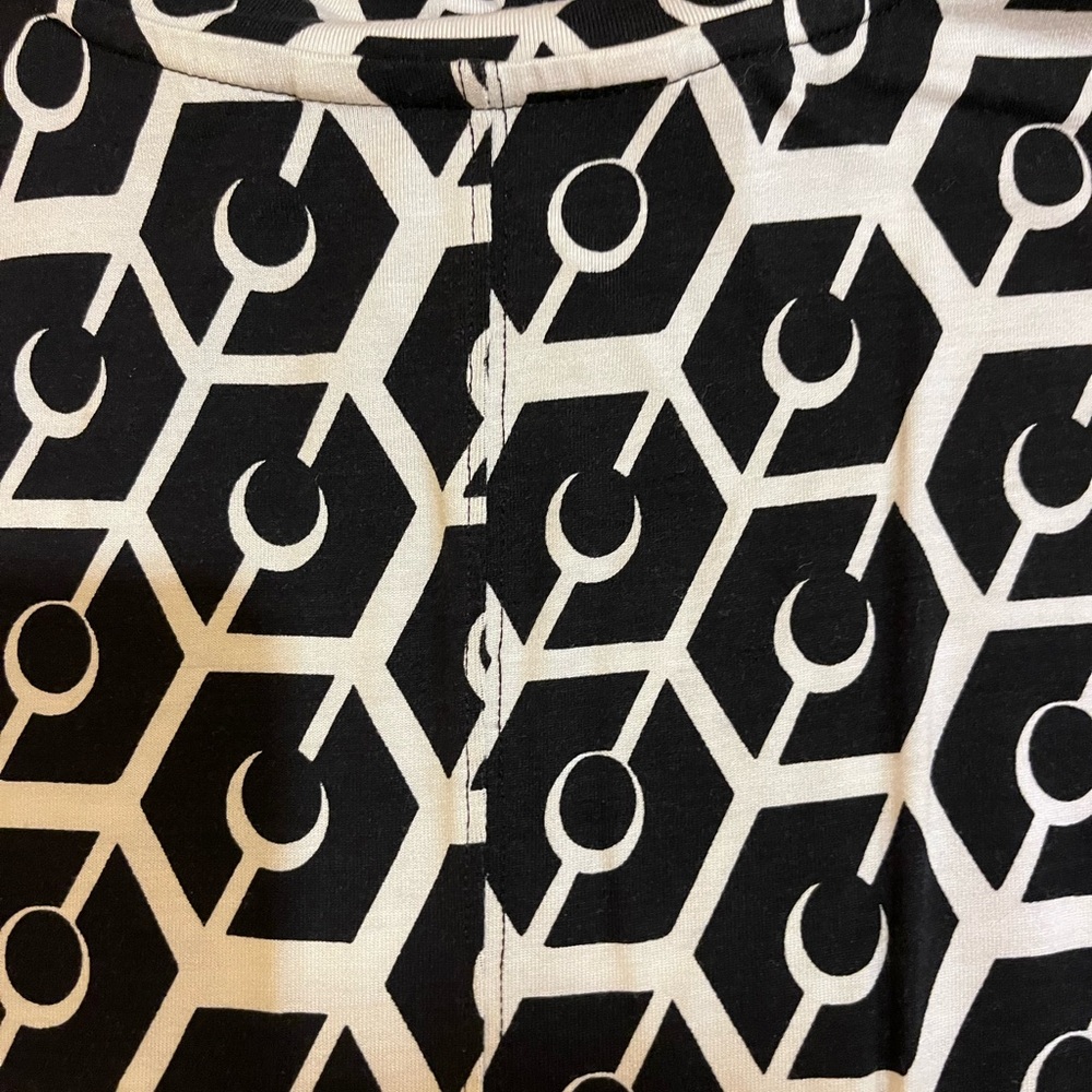Boden Monochrome Geometric MIDI Dress - Picture 7 of 9